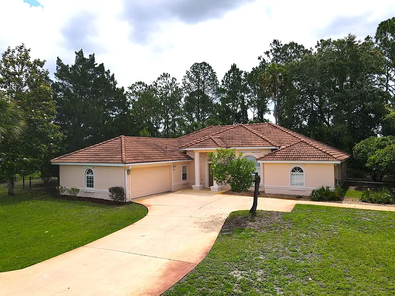 87 Rose Dr — Photo 2