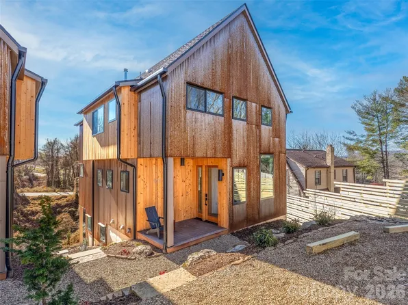 171 Houston Cir, Asheville, NC 28801