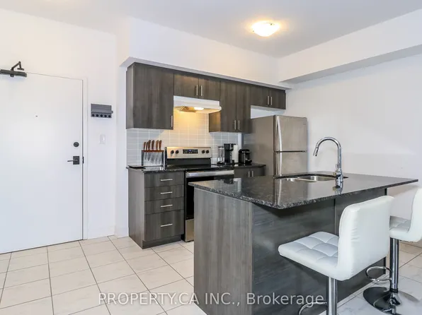 4 Spice Way, Barrie, ON