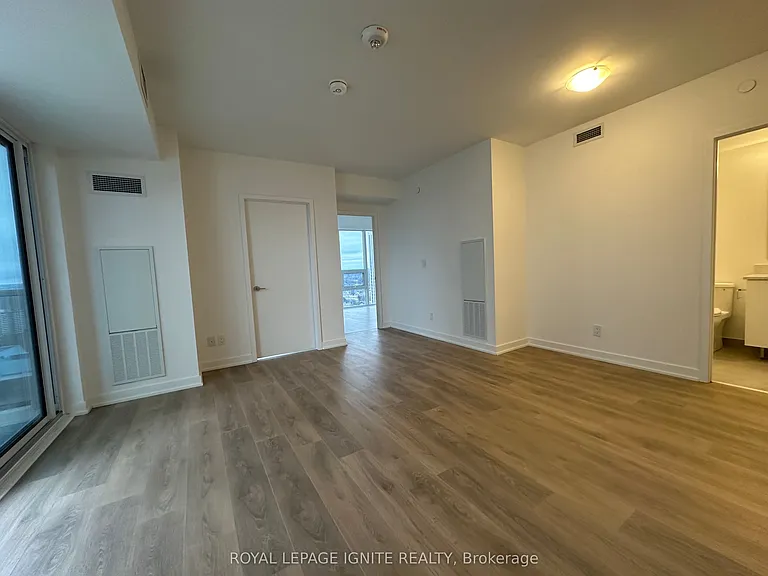 2033 Kennedy Rd #3002 — Photo 9