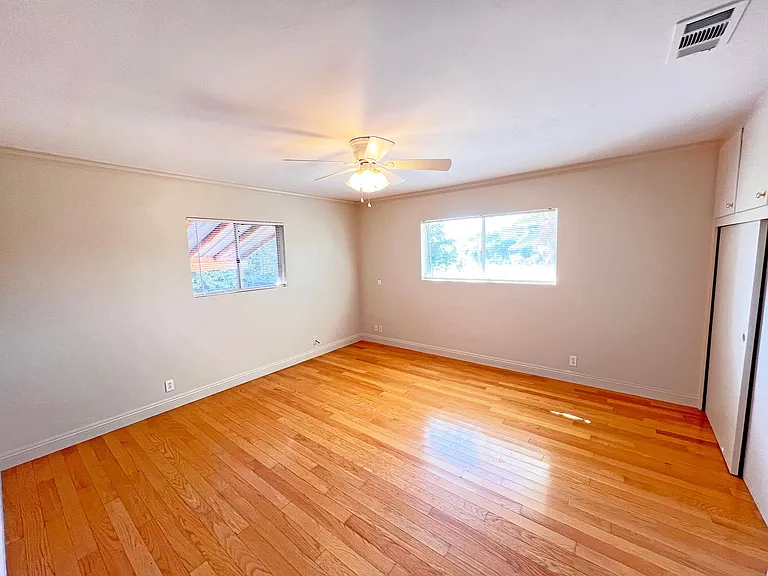 1626 York Dr — Photo 23