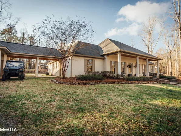 120 Summerwood Dr, Pearl, MS 39208