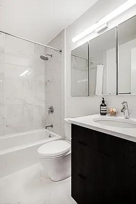 Rented by R New York | media 7
