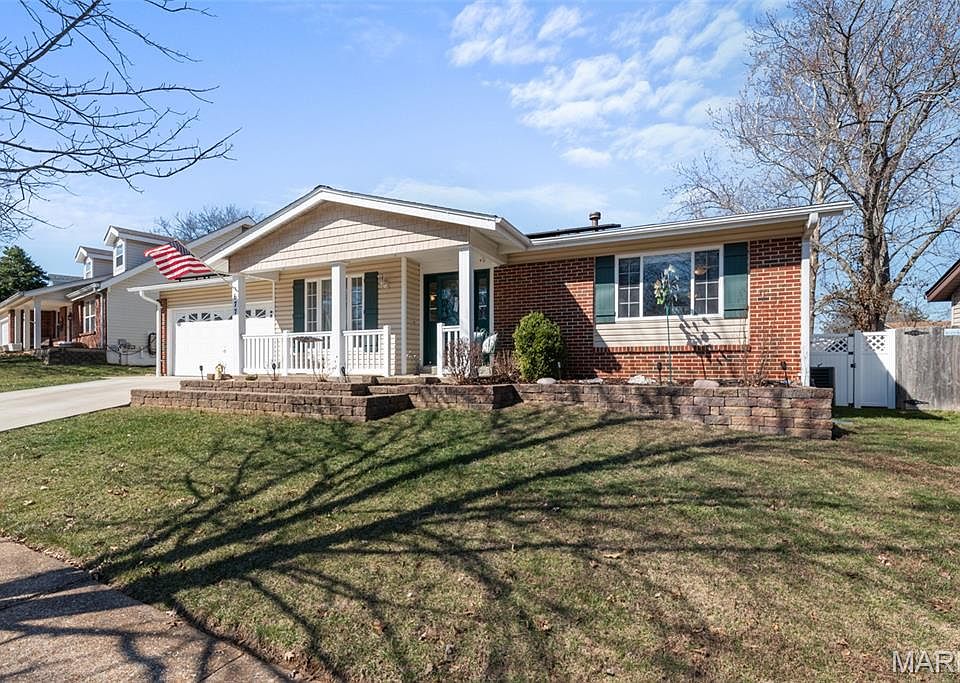 1st image of 677 Rustic Valley Dr