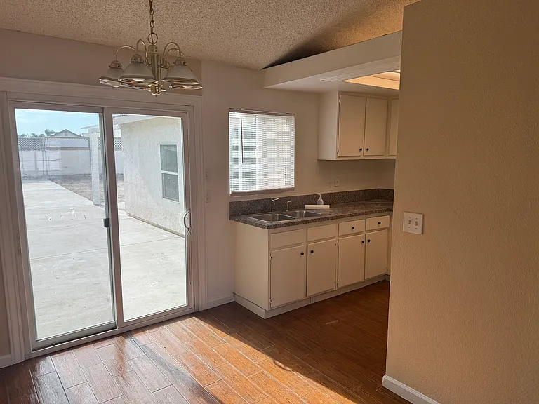 11534 Oak Knoll Ct — Photo 10