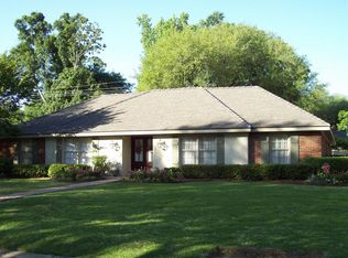 1000 Greenbriar Rd, Lafayette, LA 70503