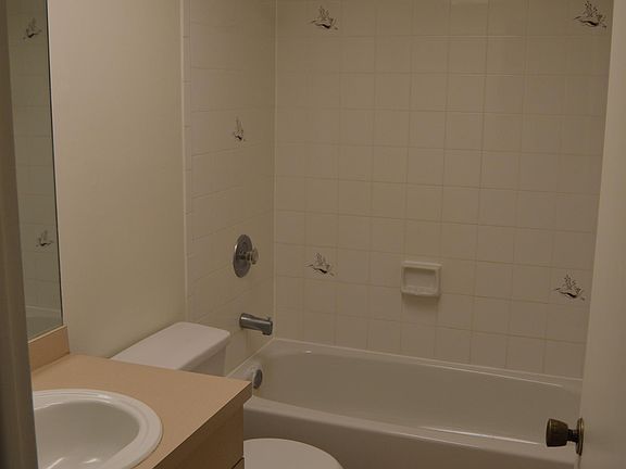 5th image of 107 SE 5th Ave #1