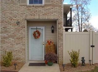 10226 Bourbon St, Newburgh, IN 47630