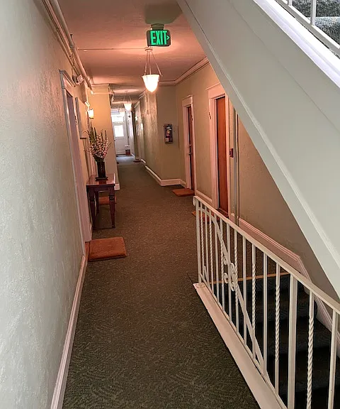 Staten AvenueApartments — Photo 5