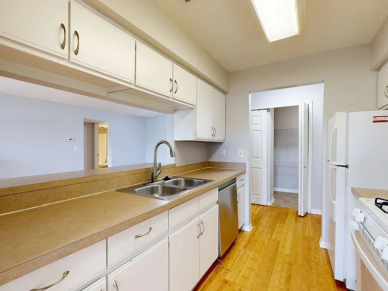 103 Fieldcrest St #301 — Photo 7