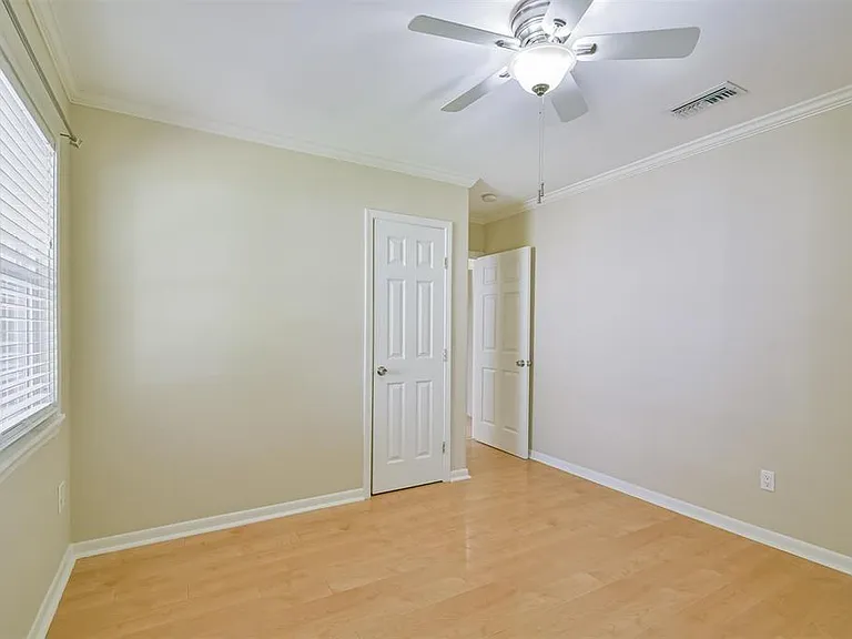 108 Dolphin Ave — Photo 21