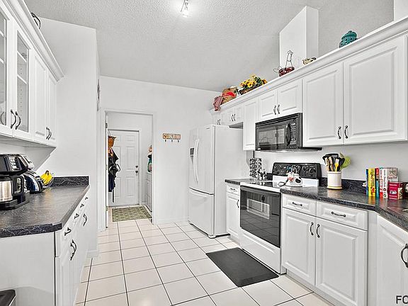 2nd image of 27 Ramblewood Dr