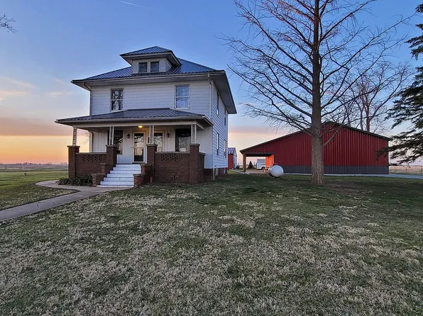 2206 40th Ave, Aledo, IL 61231