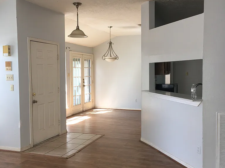 11886 Fairpoint Dr — Photo 11