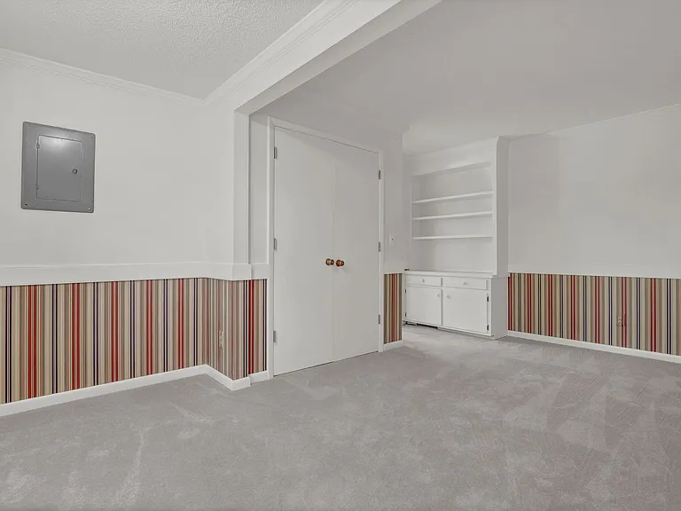 700 Clyde Dr — Photo 15