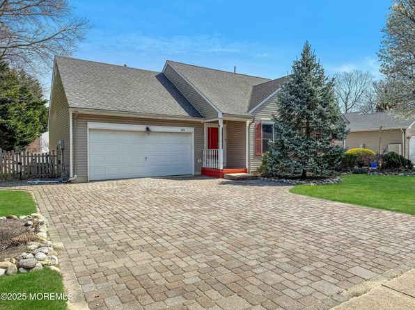 369 Deer Lake Court, Manahawkin, NJ 08050