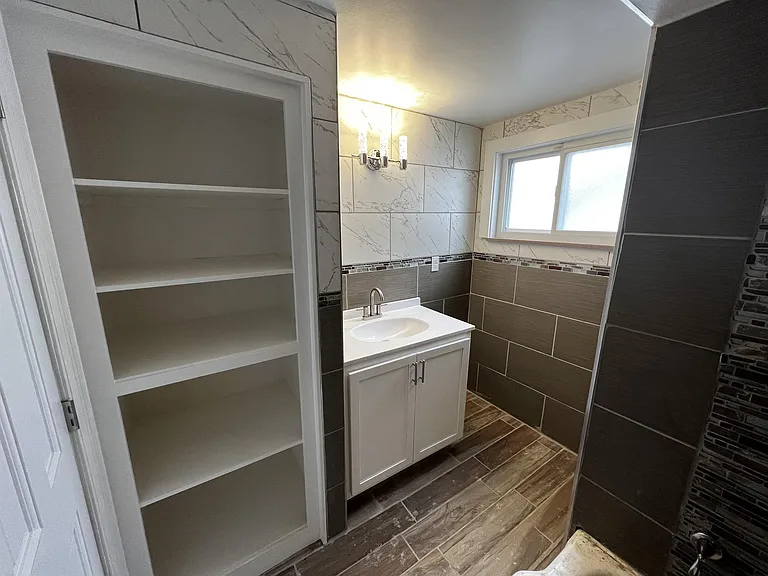 LED vanity light and built-in storage