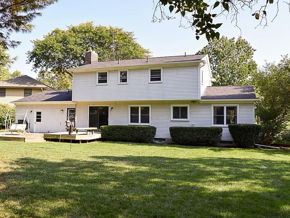 2nd image of 3735 Charter Pl