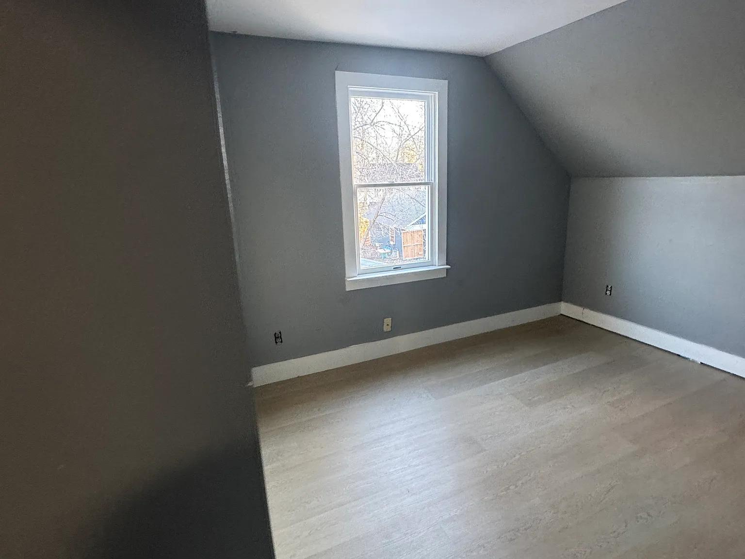 3 bed, 1200 sqft, $1,700 — Photo 1