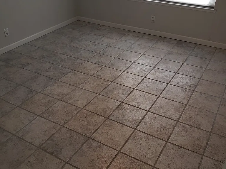 44 Edgewater Ct — Photo 11