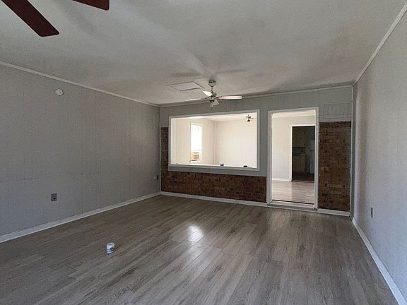 5th image of 1059 Tabernacle Rd