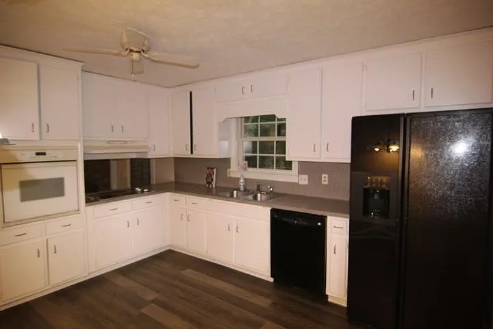 3765 Manor House Dr — Photo 7