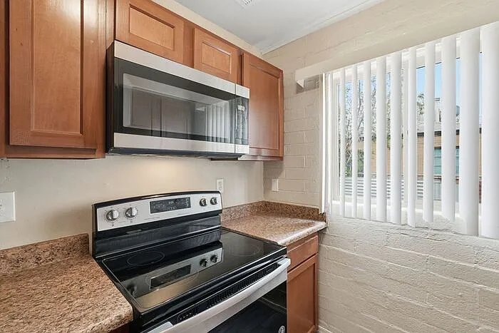 2520 E Cameron Vis — Photo 7
