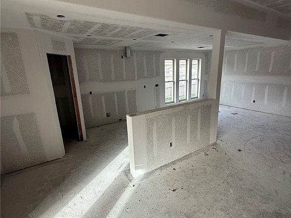 4th image of 922 Dove Chase Ln