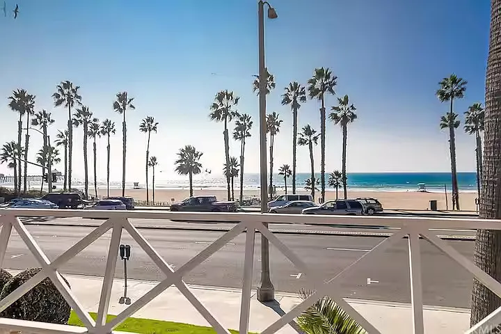 900 Pacific Coast Hwy #111 — Photo 33