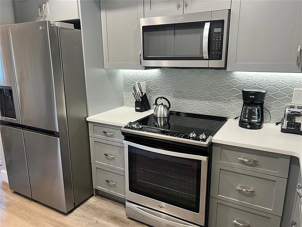 2 bed, 2.0 bath, 1200 sqft, $12,630 — Photo 4