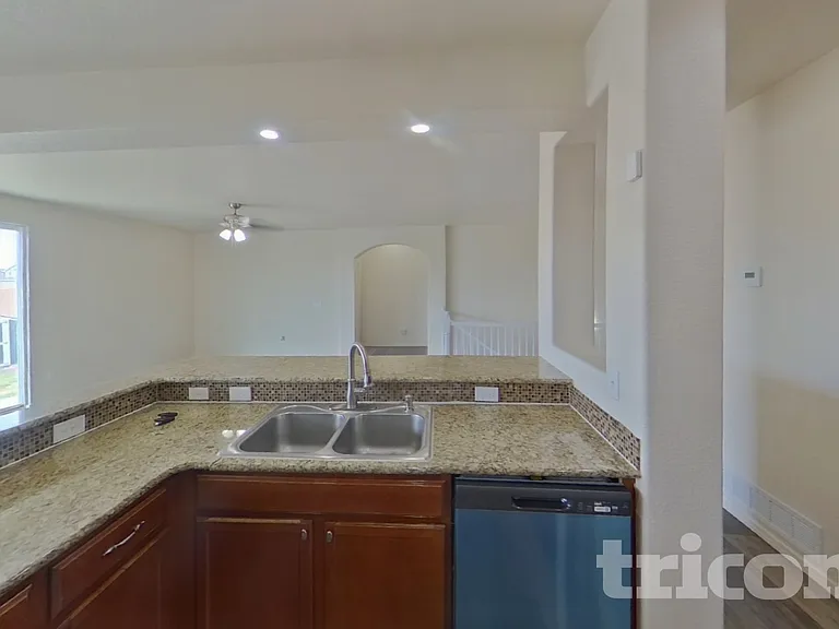 5425 Barnstormers Ave — Photo 8
