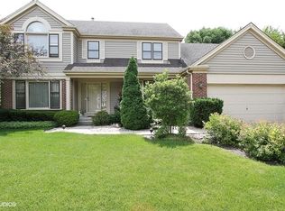 2760 Sandalwood Rd, Buffalo Grove, IL 60089