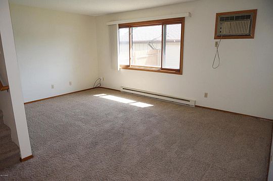2nd image of 222 19th St E