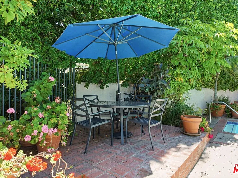 10650 Kinnard Ave #104 — Photo 12