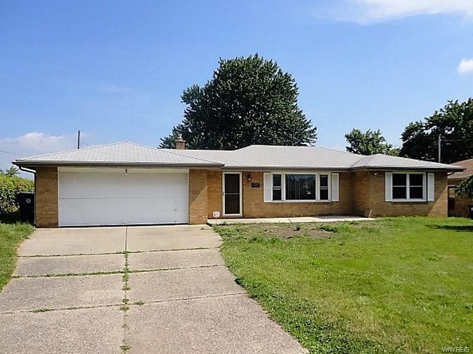 1st image of 990 Wehrle Dr