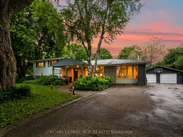 22 Randy Ave, Mono, ON L9W 2A3