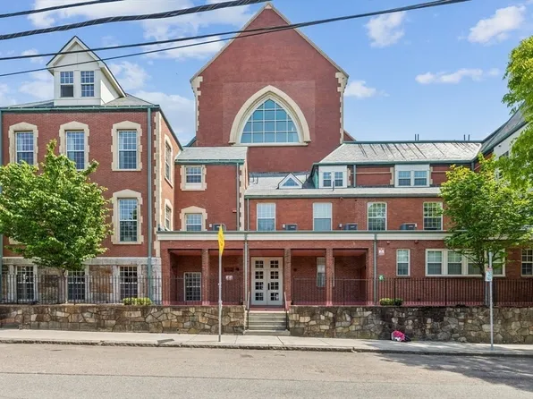 225 Dorchester St #27, South Boston, MA 02127
