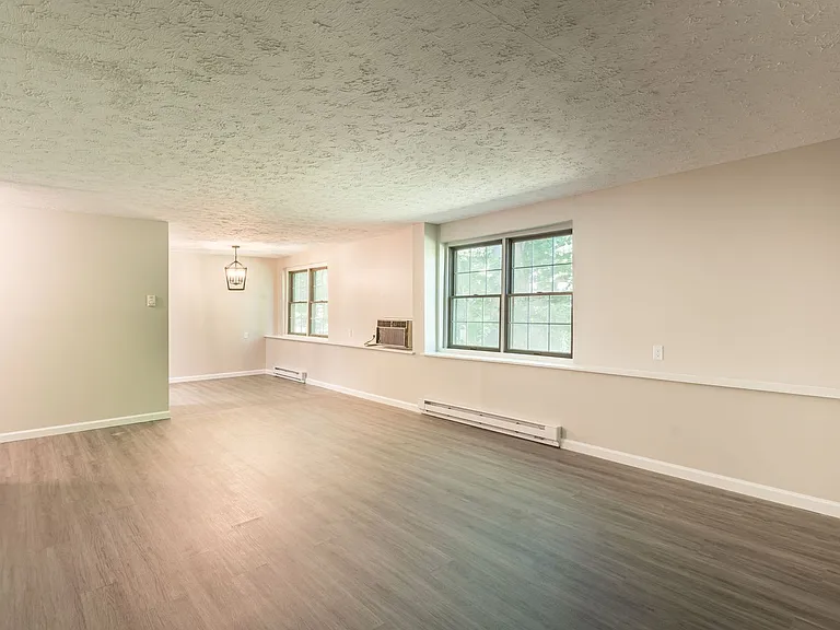 Seven Hearths Homestead Apartments — Photo 25