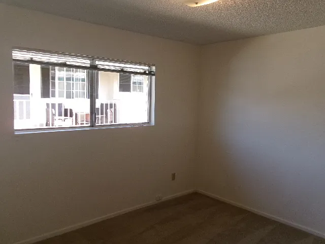 401 E Victoria St #5 — Photo 11