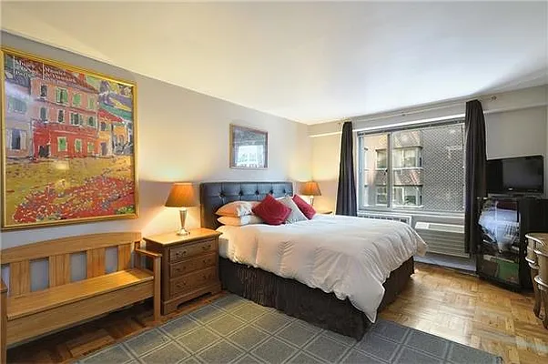 Rented by Hudson Real Estate International LLC | media 10