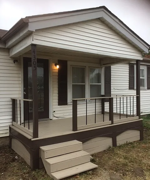 4305 Gladys Dr — Photo 2