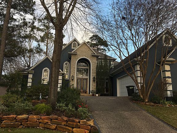 3rd image of 30 Broad Cove Dr