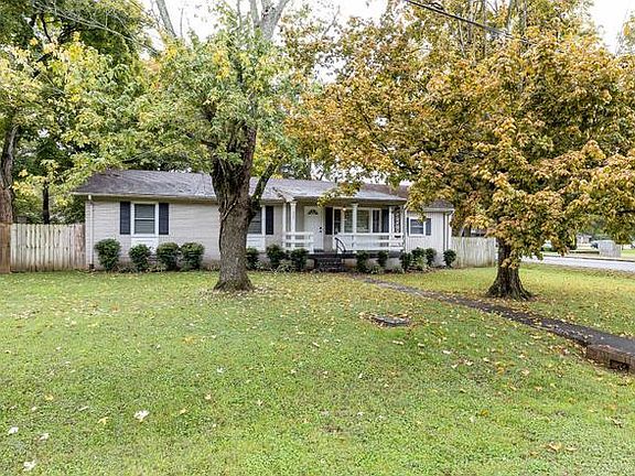2nd image of 215 Oak Dr