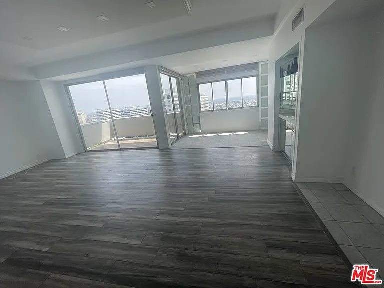 7250 Franklin Ave #702 — Photo 19