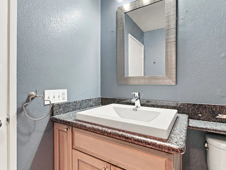 814 Balboa Ln — Photo 19