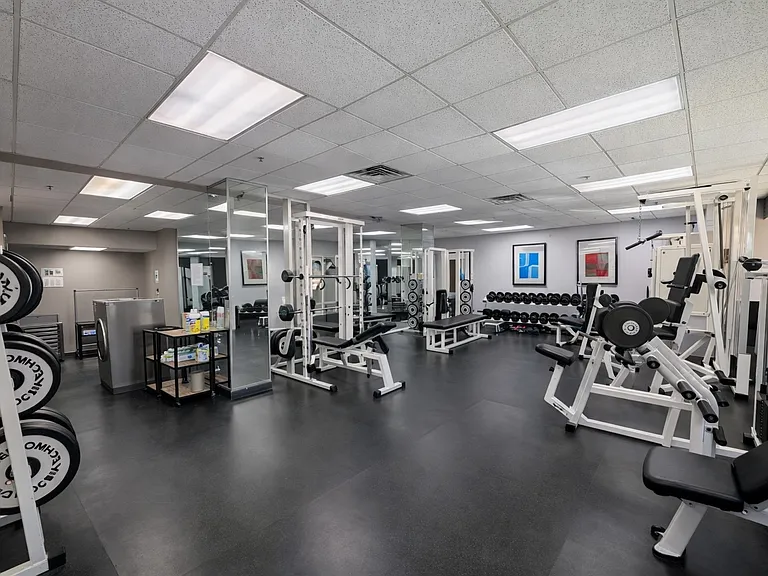 5320 N Sheridan Rd #910 — Photo 5