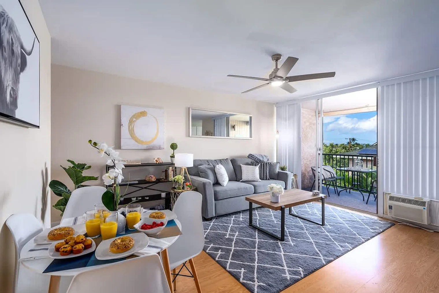 1 bed, 1.0 bath, 1076 sqft, $11,641 — Photo 1