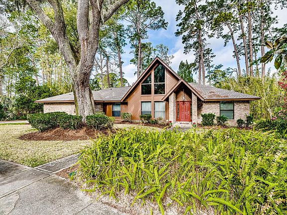 3rd image of 5417 Fern Creek Dr N