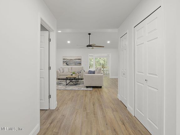 3rd image of 4525 BANNONS WALK Court
