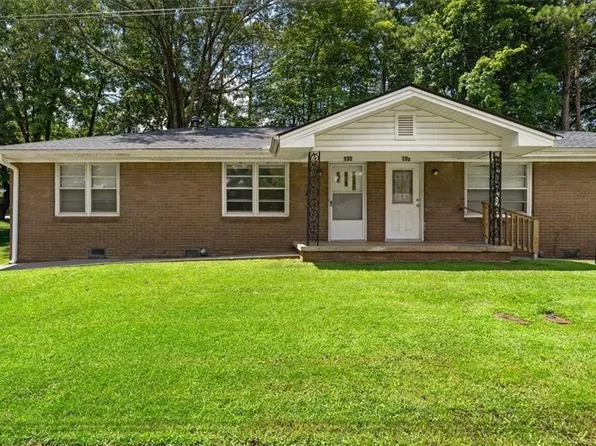 220 Opal Dr, Roswell, GA 30075